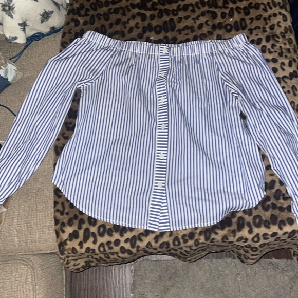 Off-Shoulder Top - Picture 1 of 8